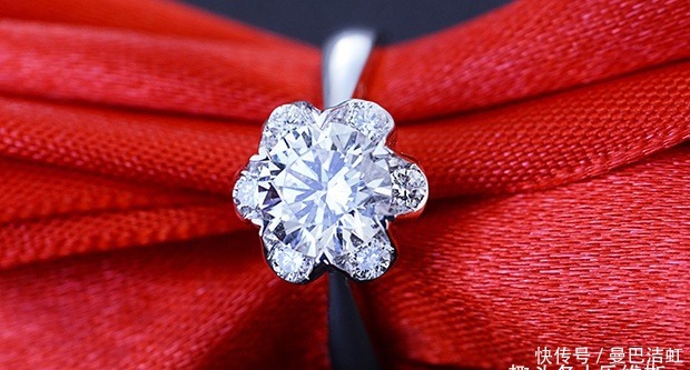 白金婚戒怎么选?K白和铂金选哪个?哪款适合订婚?