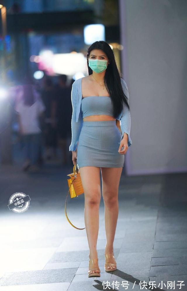 人生活 打底裤可谓衣橱中的经典,简单个性又舒适,显瘦增高