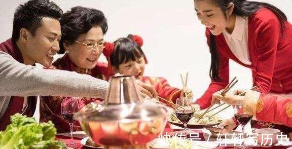 礼仪|将来难有出息的孩子,吃饭大多有3种表现,每一种都让人反感