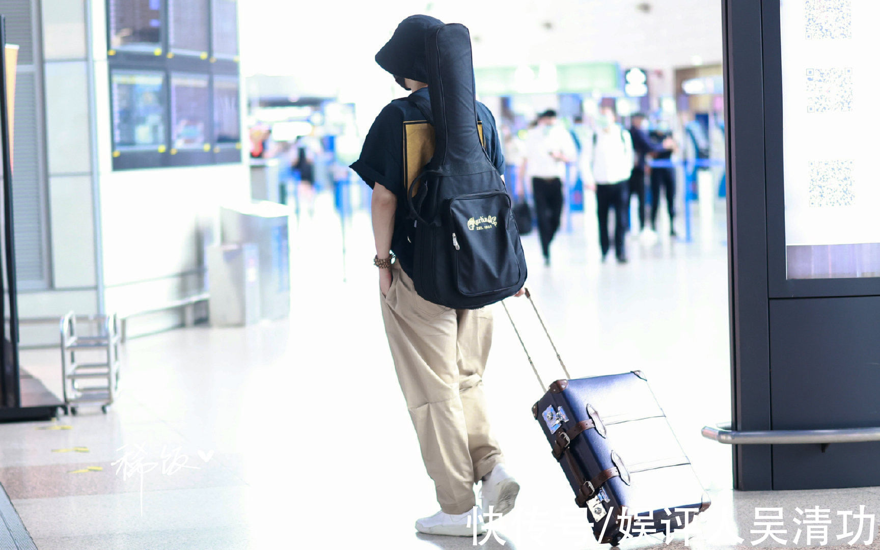 我型我秀|张杰出发录制湖南卫视综艺《时光音乐会》,谭咏麟和李克勤也参加