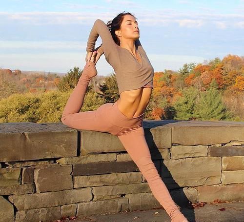 瑜伽|初级瑜伽拉伸到底有多痛，看到她们也这样我就放心了