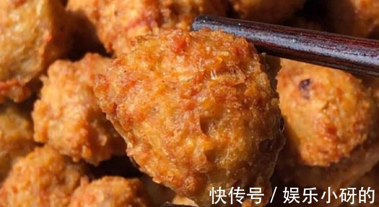 炸藕丸子,记住两个窍门,炸好后又香又酥,直接吃或者炖菜都不错