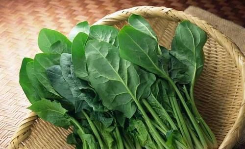 老年痴呆|不想老年痴呆，3种食物家中常备，脑细胞一天比一天有活力