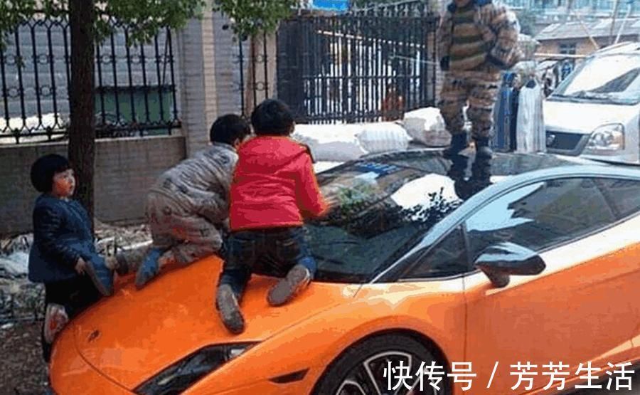 儿子|妈妈出门买菜,留自己的儿子独自在家,回家时被眼前的一幕吓到