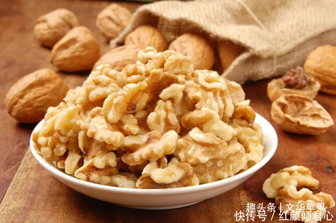 改善白发|冬季里的一道营养粥,补血养肾,适合须发早白、气血不足的人