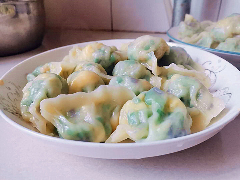 入伏吃饺子，就馋此馅！比白菜香，比韭菜鲜，10块钱就能煮一锅