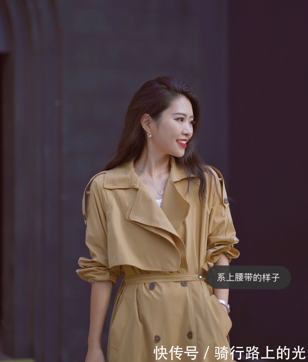 穿搭 秋季“高跟鞋”穿搭指南,配风衣和牛仔裤高级优雅,减龄提气质