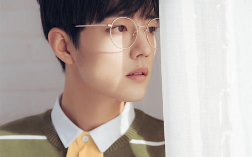  霸屏|肖战即将开启霸屏模式！3部作品均要定档，海报再登优秀报刊