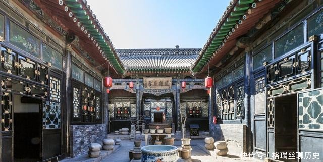 卧室|古宅邸少爷卧室为何隔出一小房,丫环小妾住里边,妻子进都不能进