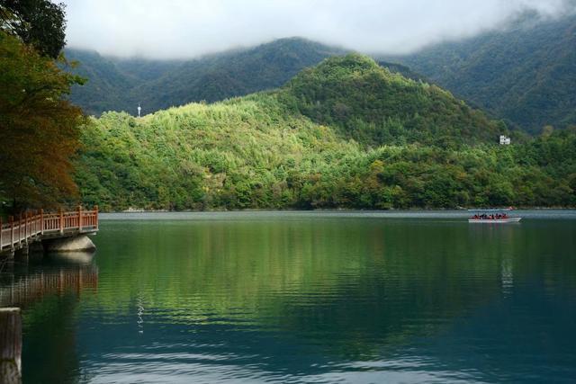 洋汤河|错峰出游正当时，文县2个秋色宜人的地方，第一个天池，人间仙境