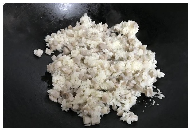 莲藕别再炒着吃了,用来做馅,刚出锅孩子就吃了2个,太好吃了