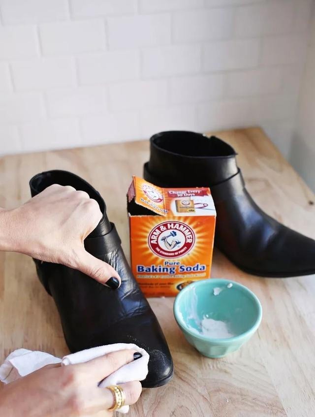 污渍 新买的鞋子不合脚怎么办鞋子太小,一个塑料袋,就能变合脚