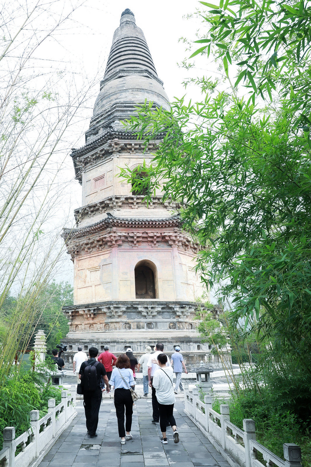 欧阳询|北京千年古刹云居寺首次展出“东云居寺”石匾