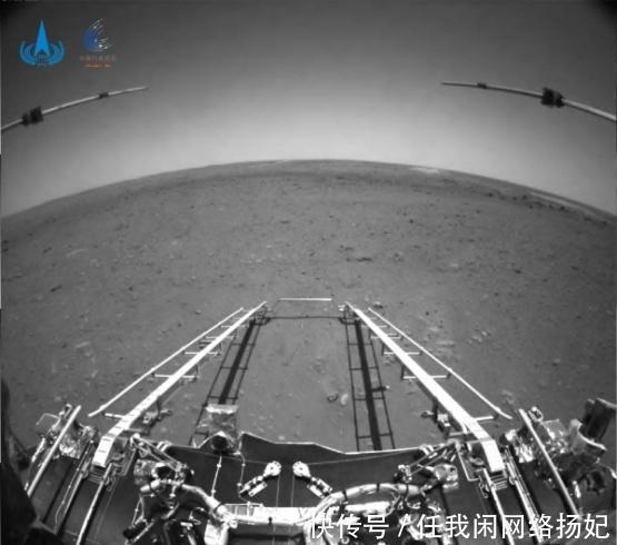 探测器 中国第1张火星表面照!为何公布照片比美国晚,传照片有多难