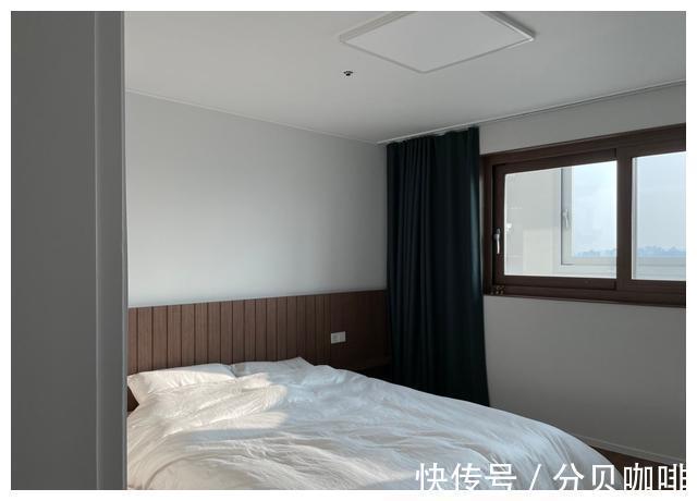 卫生间门|进门无玄关?试试她家的方法,还能多出一个餐厅,实用又耐看!