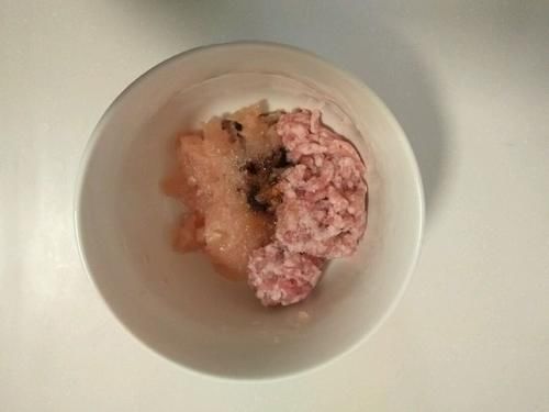 皮薄馅大的烧麦，颜值高味道赞，吃一个营养又健康