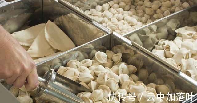 速冻水饺|煮速冻水饺,很多人第1步就错了,掌握4个步骤,和鲜水饺一样好吃!