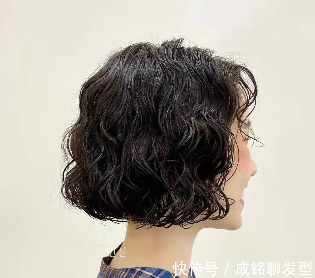 卷发|这种烫法才是真正的免打理,20~60岁都适合的卷发,随意又自然