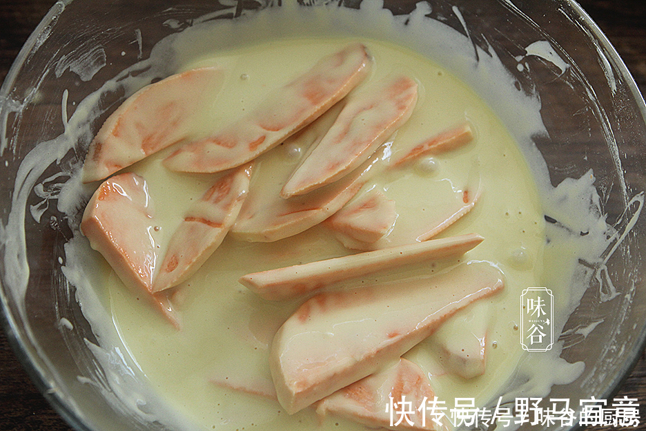 炸粉|红薯别再烤着吃了,这样做成零食,金黄酥脆又好吃,真后悔做少了