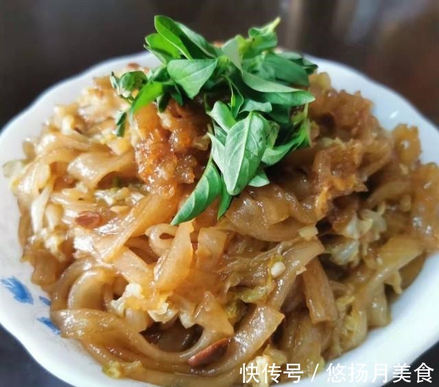 红薯粉条焖白菜！
