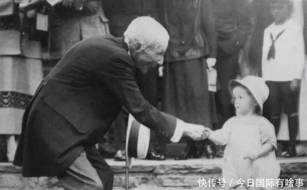 洛克菲勒|从穷小子到世界首富,洛克菲勒凭什么能够成功?