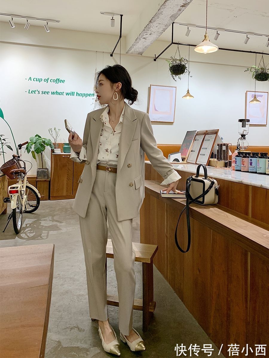 早秋|早秋最chic的穿搭法!“西装+衬衫”,简约百搭不挑人,建议收藏