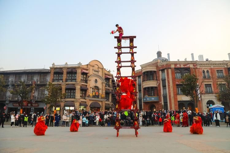 天塔|天塔狮舞贺新年 台儿庄古城乐翻天