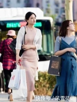 丰满|街拍:图七穿露肩装,上身丰满下身紧致,完美秀出“筷子腿”!