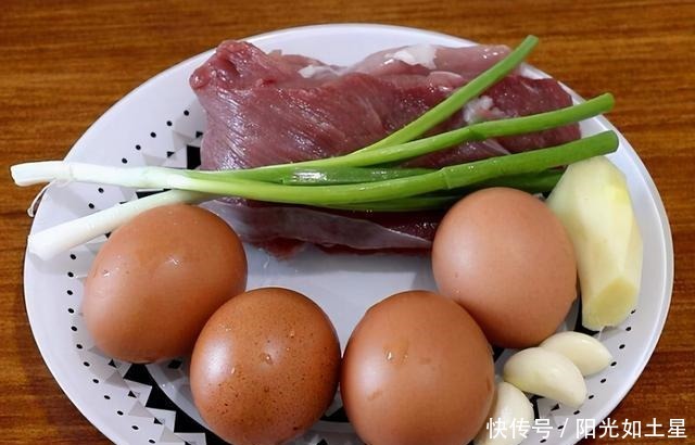  可惜|调饺子馅，多加1味料，味道倍儿棒，但有好多人却不知，可惜了！