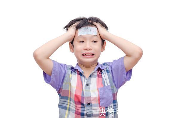 宝妈|孩子发烧该不该用退热贴,其实退热贴不能乱用,发烧时可以这样做