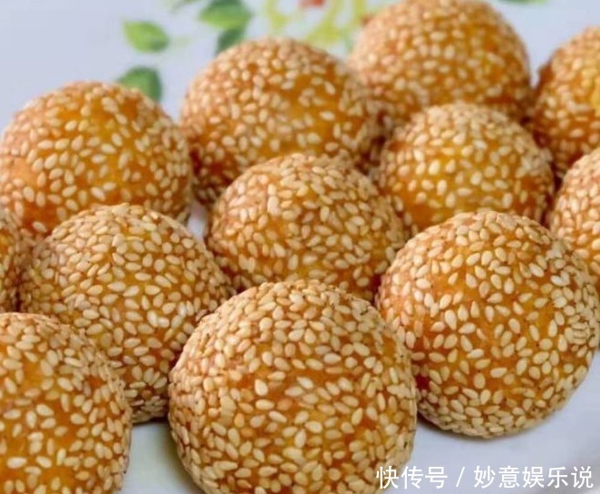 家人|一碗糯米粉,不放一滴水,做家人爱吃的早餐,喷香诱人,上桌抢光