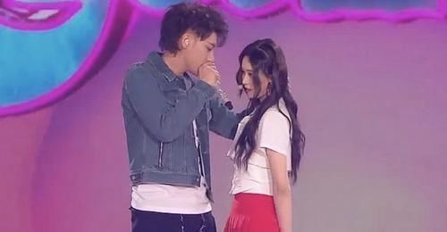 黄子韬刚磕完cp,转眼就拆了自己的cp,两句话澄清徐艺洋恋情