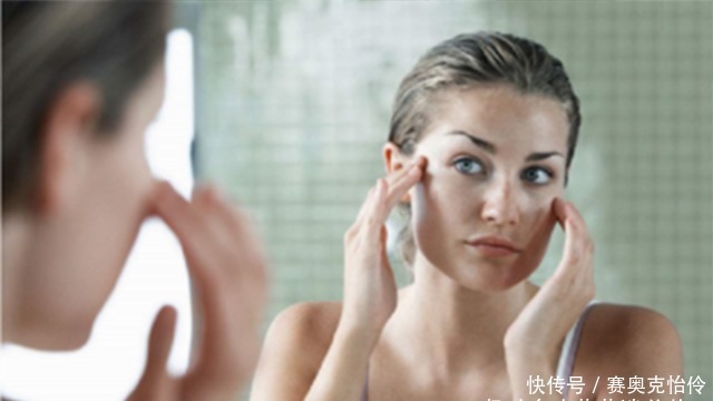 遮瑕膏|长痘痘能化妆吗?不行,但要见重要客户,不化妆不行啊,怎么办?