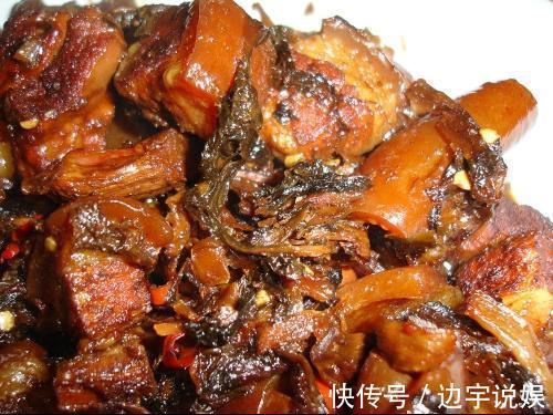 油亮|梅干菜烧肉，猪肉经干菜吸脂肥而不腻，色泽油亮，美味下饭有食欲