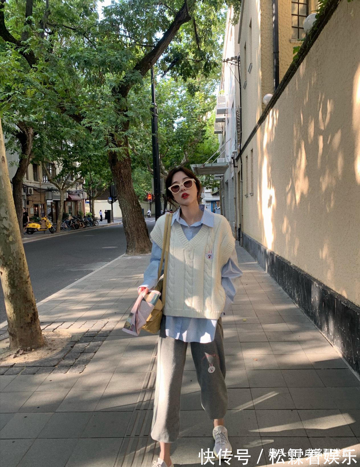 穿衣风格 衬衫的穿搭太单一搭配毛衣马甲时尚感大增,减龄洋气又有个性