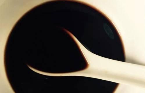 差别|吃一辈子酱油,才发现吃错了,原来生抽、老抽、酱油差别这么大