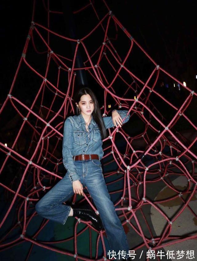 裤子 收起你的裙子吧!今年流行穿“九分裤+短靴”,保暖舒适还时髦