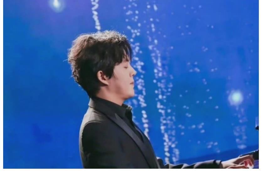 林志炫|《披荊斬棘的哥哥》真人秀綜藝真是名副其實(shí)的照妖鏡，林志炫讓隊(duì)友跳舞彈鋼琴引起不滿