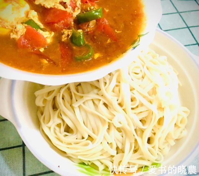 面条|西红柿鸡蛋拌面,一款简单美味的家常拌面,极易上手!