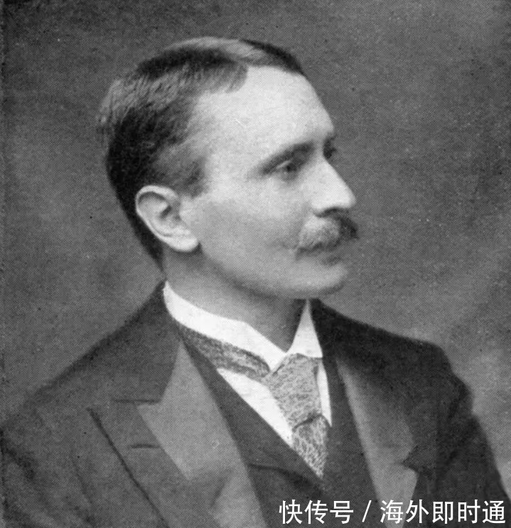 敦煌莫高窟$百多年前,一个犹太人仅用40块马蹄银,从敦煌骗走了29箱宝贝