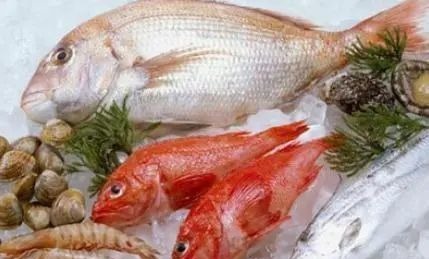 优质蛋白|鱼虾放冰箱里超过“这个时间”，多贵也得“扔掉”，值得收藏