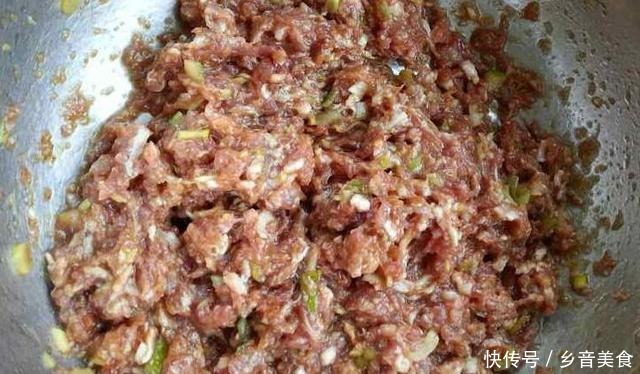 开胃|冬天,吃萝卜白菜不如吃它,维C是苹果10倍,锅中一焖酸甜又开胃