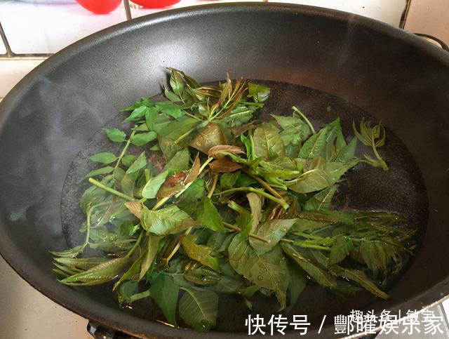 一日三餐|4种蔬菜必须焯水才能吃，厨师长再懒也不能省略一步！