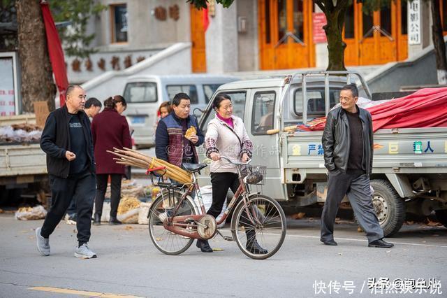 出租车|藏在秦岭的陕南小城，常住人口只有7000，街上仅有一辆出租车