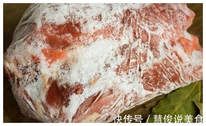 猪肉解冻时,不要直接用热水烫,教你3招,解冻猪肉又快又鲜