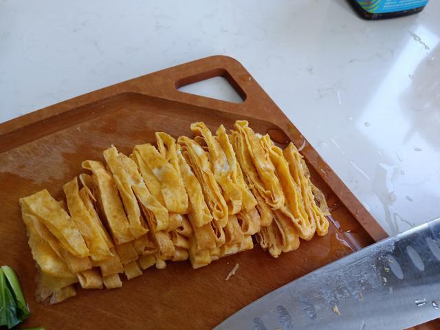 老两口的极简早餐，热乎乎的真好吃，营养也齐全，日子恬淡又美好