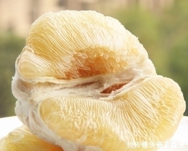 提个醒吃了柚子一小时内,切忌再碰此物,吃了就是自找难受