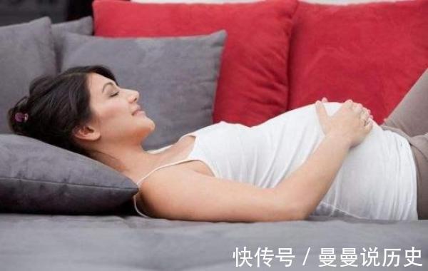 肚子|43岁女子腹痛就医，发现已怀孕34周，大儿子难以接受不可能