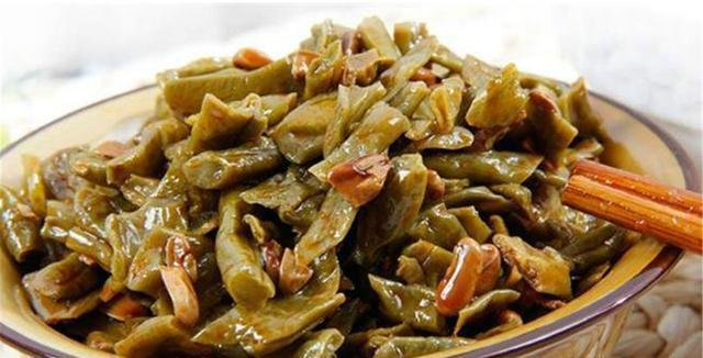 孩子|8岁男童长期积食不长个，医生：3种食物是“软石头”，别再喂娃了