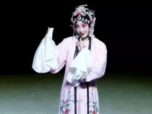  妹妹|乱世爱情《拜月亭》，其中内容丝毫不逊于《感天动地窦娥冤》